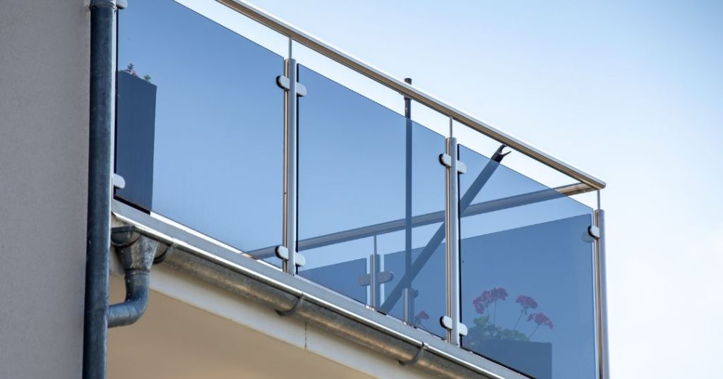 Guarda-corpo de vidro em Feira de Santana